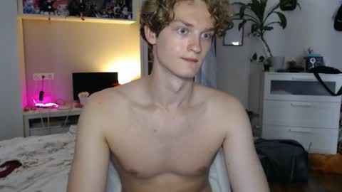 Snapshot of daniel_yumm chatting on 06/22/26, 10:56 Daniel online show from 06/22/26, 10:56