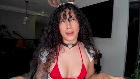 Snapshot of daniela_arenas chatting on 11/28/25, 04:59 daniela_arenas online show from 11/28/25, 04:59