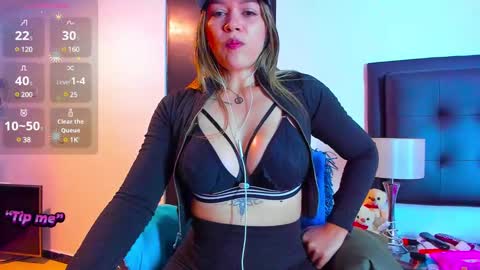 Snapshot of daniela_beauty chatting on 01/11/25, 12:40 daniela online show from 01/11/25, 12:40