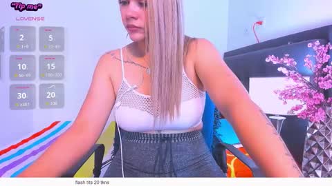 daniela online show from 02/23/26, 06:05