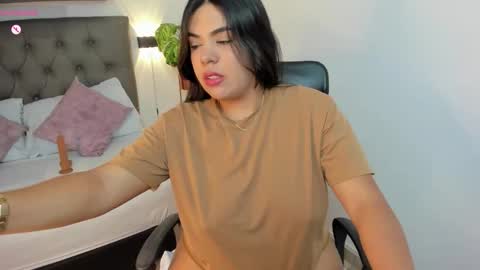 D A N I online show from 11/19/25, 02:11