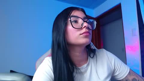 Snapshot of daniela_cute22 chatting on 03/24/26, 02:16 DANIELA online show from 03/24/26, 02:16
