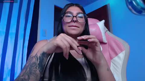 Snapshot of daniela_cute22 chatting on 05/25/26, 03:01 DANIELA online show from 05/25/26, 03:01