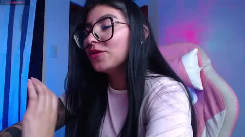 Snapshot of daniela_cute22 chatting on 05/27/26, 01:57 DANIELA online show from 05/27/26, 01:57