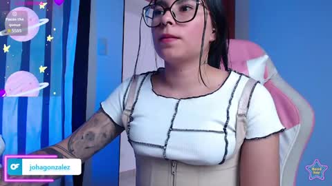 Snapshot of daniela_cute22 chatting on 05/28/26, 09:12 DANIELA online show from 05/28/26, 09:12