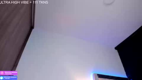  independent model   online show from 09/22/25, 11:18