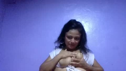 Snapshot of daniela_love1 chatting on 05/05/26, 12:40 daniela_love1 online show from 05/05/26, 12:40