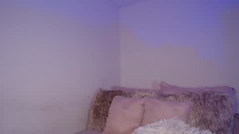 Snapshot of daniela_valencia chatting on 01/02/25, 06:56 Lucia online show from 01/02/25, 06:56