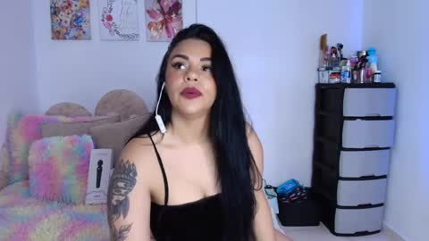 Snapshot of danielacortes03 chatting on 10/06/25, 06:27 I think I will close this page please leave me a message if you want to know about me online show from 10/06/25, 06:27
