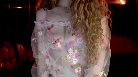 Snapshot of danielareign chatting on 02/13/26, 08:21 danielareign online show from 02/13/26, 08:21