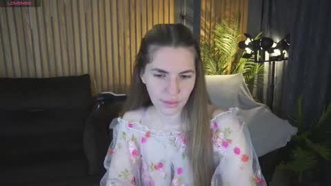 Snapshot of danielareign chatting on 03/26/26, 07:03 danielareign online show from 03/26/26, 07:03