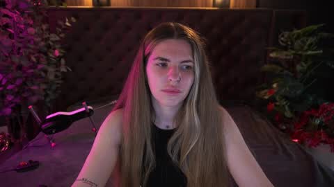 Snapshot of danielareign chatting on 04/02/26, 06:00 danielareign online show from 04/02/26, 06:00