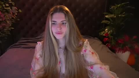 Snapshot of danielareign chatting on 04/15/26, 01:07 danielareign online show from 04/15/26, 01:07