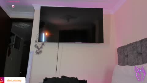 danielasexya online show from 03/01/25, 01:00