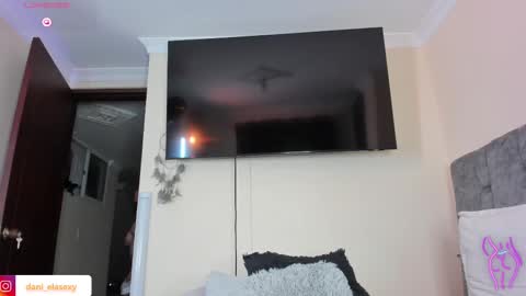 danielasexya online show from 03/04/25, 07:41