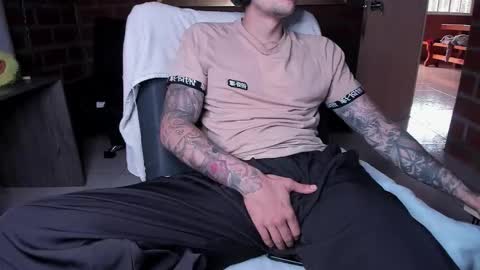 Daniele Bunny online show from 10/17/25, 07:38