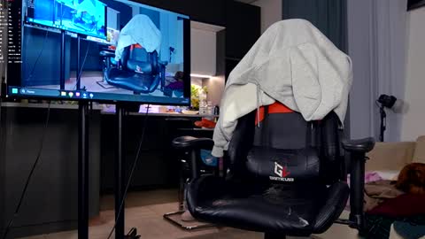 Snapshot of danielkraig_for_u chatting on 02/11/26, 10:15 Daniel Kraig online show from 02/11/26, 10:15