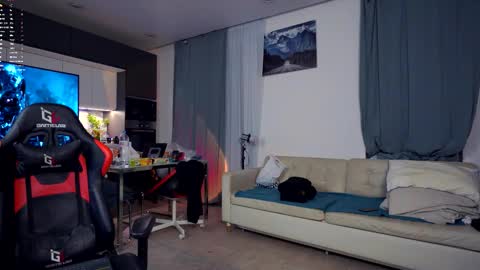 Snapshot of danielkraig_for_u chatting on 02/12/26, 05:30 Daniel Kraig online show from 02/12/26, 05:30