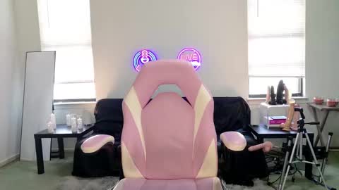 Danielle Banks online show from 09/20/25, 03:35