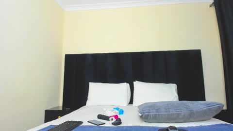 danielle_rock online show from 12/14/25, 08:02