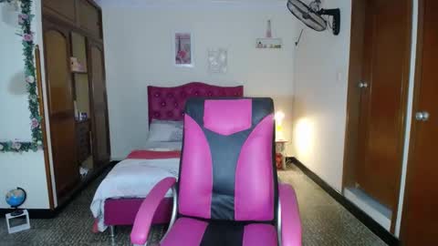 Angie online show from 01/27/25, 09:44