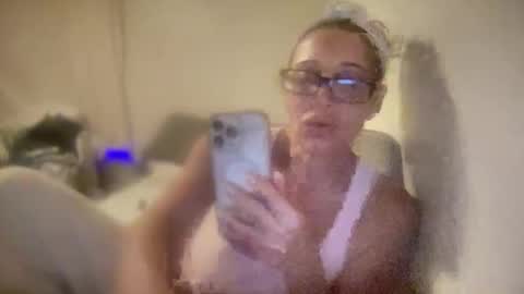 Snapshot of daniellealexa chatting on 06/08/26, 02:23 daniellealexa online show from 06/08/26, 02:23