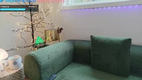 Snapshot of daniellemxxx chatting on 03/31/26, 05:24 daniellemxxx online show from 03/31/26, 05:24