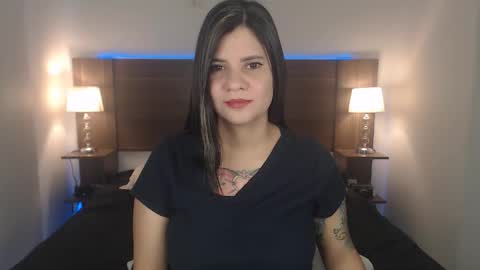 daniellerain online show from 10/31/25, 11:22