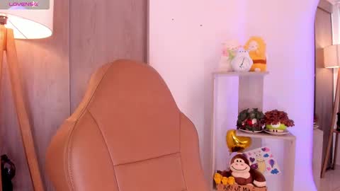 Danielle Rose online show from 09/15/25, 09:59