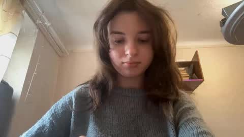 Mia online show from 10/28/25, 07:01