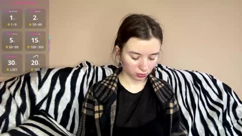 Mia online show from 12/01/25, 07:24