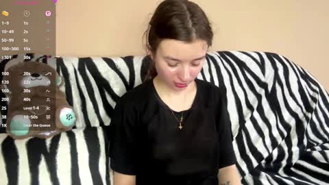 Mia online show from 12/05/25, 07:17