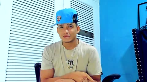 Dani online show from 01/04/25, 04:01