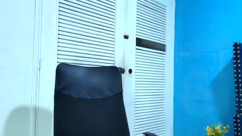 Dani online show from 01/25/25, 04:34