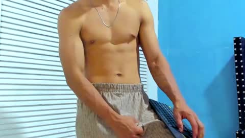 Dani online show from 01/28/25, 04:18