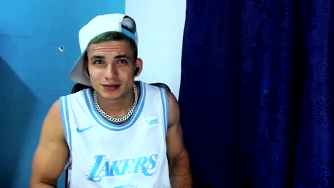 Dani online show from 02/08/25, 03:41