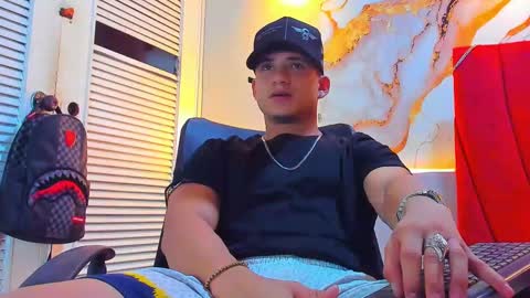 Dani online show from 09/29/25, 03:44