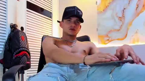 Dani online show from 10/03/25, 04:09