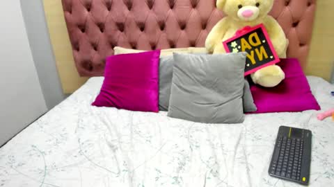 DaniiBelluci  online show from 02/20/25, 04:28