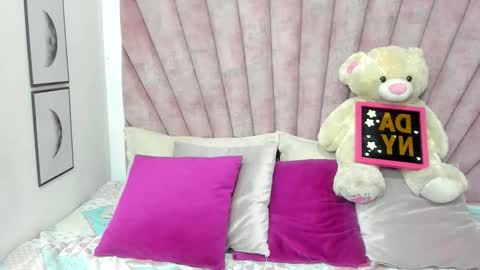 DaniiBelluci  online show from 11/25/25, 03:06