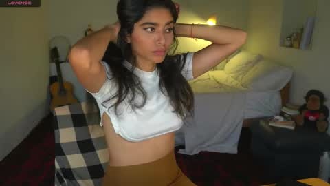 Snapshot of daniisla chatting on 03/07/26, 09:45 danalle .. online show from 03/07/26, 09:45