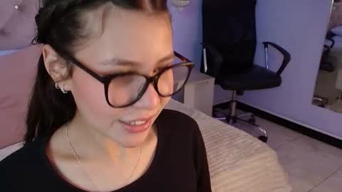Snapshot of danika_x chatting on 06/15/26, 01:19 Danika online show from 06/15/26, 01:19