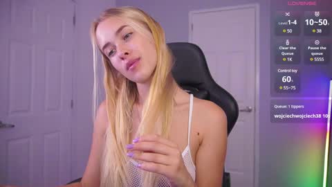 Hi my name is Anna. Please say hello I like to chat with you. If u have request use Tip option .Thank you online show from 12/19/24, 04:23