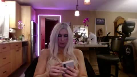 Snapshot of danikawhite69 chatting on 06/25/26, 11:48 DanikaWhite69 online show from 06/25/26, 11:48
