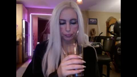 Snapshot of danikawhite69 chatting on 07/28/26, 02:13 DanikaWhite69 online show from 07/28/26, 02:13