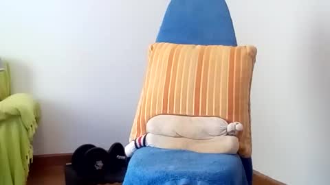 daniroca8 online show from 11/26/25, 03:13