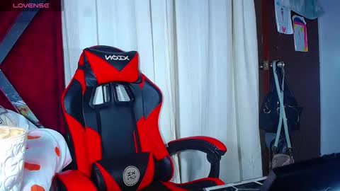 danisabrownn online show from 11/18/25, 07:07