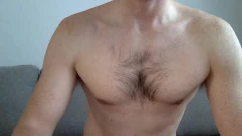 Snapshot of danishguysdicks chatting on 09/26/25, 06:28 Buzzy online show from 09/26/25, 06:28