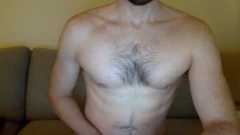 Snapshot of danishguysdicks chatting on 10/24/25, 04:14 Buzzy online show from 10/24/25, 04:14