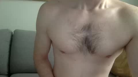 Snapshot of danishguysdicks chatting on 03/13/26, 07:37 Buzzy online show from 03/13/26, 07:37